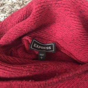 Men’s Express sweater